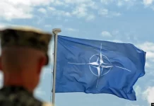Komandanti i KFOR-it takon ambasadorin e Ukrainës në Serbi