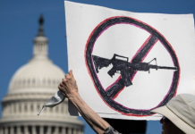 Vrasje masive, por pse nuk ndalohet dot blerja e armëve nga civilët në SHBA?