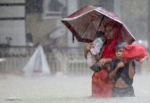 Dhjetëra viktima dhe miliona të bllokuar nga përmbytjet në Indi dhe Bangladesh