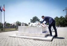 Memli Krasniqi kujton Adem Demaçin, e quan ”kryengritës të papërsëritshëm”