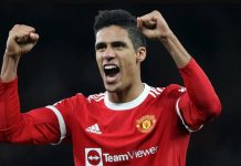 Varane tejet i lumtur me “jetën si lojtar i Ten Hag”