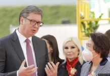 Vuçiq bisedon me ambasadoren kineze për Kosovën