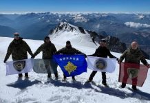 Ushtarët e FSK-së ngjiten në majën Mont Blanc në lartësi 4810 metra