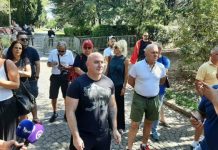 Nisin protestat, partia e Gjukanoviqit mobilizohet për rrëzimin e Abazoviqit