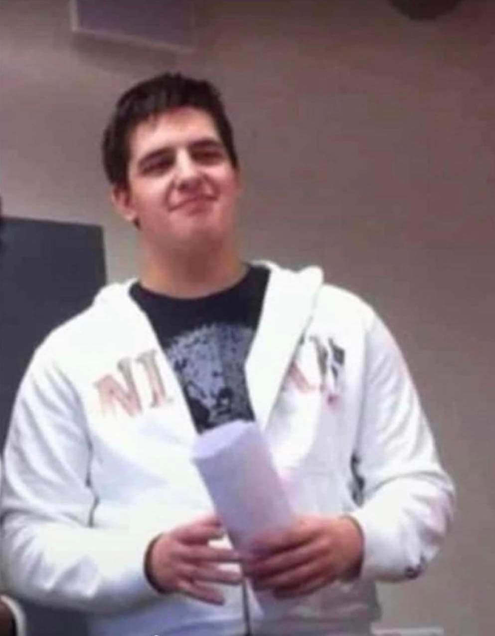 A63ACFCE-F146-4036-9581-04BADBFF33C9