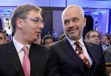 Dalin akuzat: “Rama injoron gjakun e derdhur dhe i rraset në gji vrasësit të shqiptarëve”/ A po bëjnë skica për ndarjen e Kosovës?