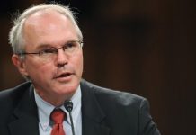 Ambasadori amerikan tallet me Vulinin për vizitën në Rusi
