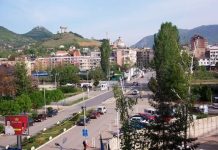 Mitrovicë: Gjatë natës shkruhen grafite me përmbajtje të nxitjes së urrejtjes