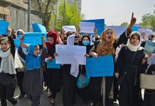 OKB-ja kërkon nga talibanët të rihapin shkollat për vajzat afgane