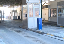 “I mundësuan dy personave nga Shqipëria të kalonin kufirin pa kontroll”, kallëzim penal për dy policë nga v.k. “Bllacë”