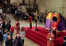 Liderët botërorë bëhen bashkë në Britani, një ditë para se t’i jepet lamtumira Mbretëreshës