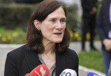 Zv.ambasadorja e SHBA-ve: Jemi me fat për partneritetin e fortë me Kosovën