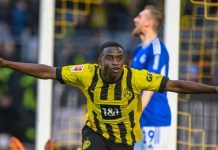 Borussia Dortmund fiton derbin ndaj Schalkes, mer pozitën e parë në Bundesliga