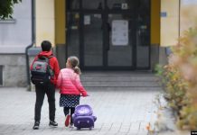 Kosovë, nxënësit kthehen në shkolla