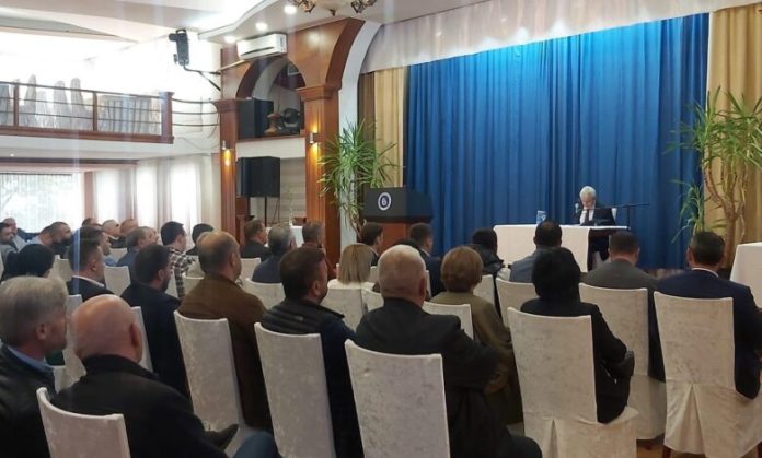 8AB61C23-8385-4A77-9B53-E4C3879D0665