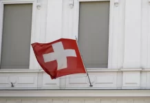 Zvicra ndalon fluturimin e avionëve ushtarakë amerikanë për shkak të konfliktit në Iran