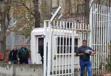 Serbët vazhdojnë të japin dorëheqje