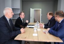 Taravari takoi ambasadorin çek Jaroslav Ludva