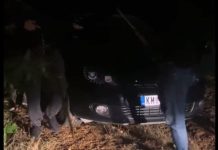 Publikohet një video me persona të maskuar në veri që flasin serbisht dhe shtien me armë