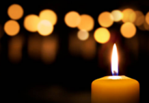 Ndërron jetë nëna e këngëtarit shqiptar