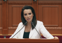 Grida Duma do të dorëzojë mandatin e deputetes