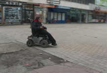 Tetova, pa infrastrukturë për personat me karroca