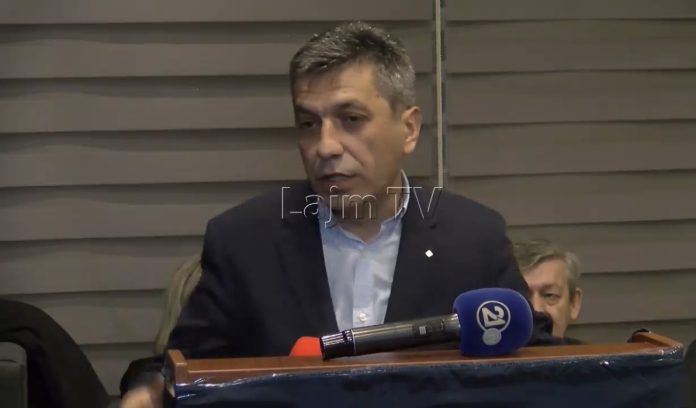 16EE99B2-6B97-44B6-9663-8C696F2EB6A5