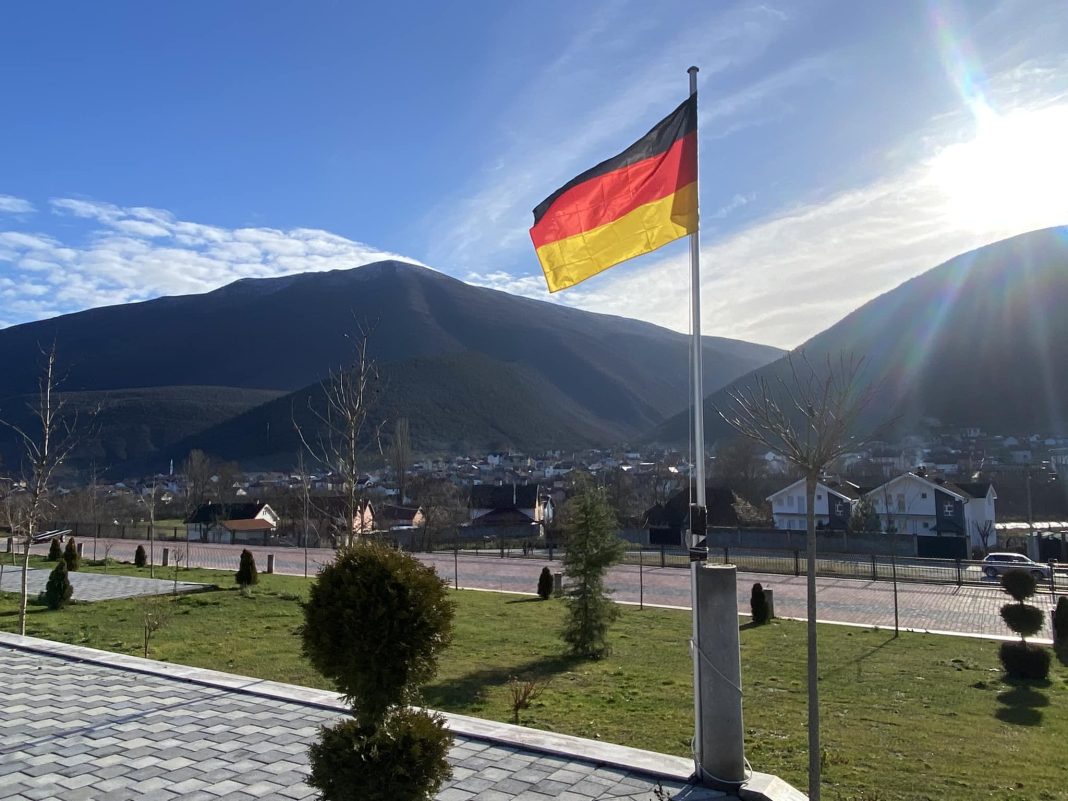 326189363_964841084496199_8097277570056507412_n