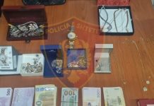 Mirëmbajtësja në Tiranë vjedh bashkë me të birin para dhe sende me vlerë 120 mijë euro