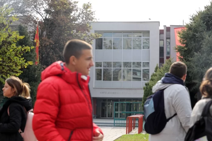 B9BD018A-E441-4C1F-A783-52358B8A93E9