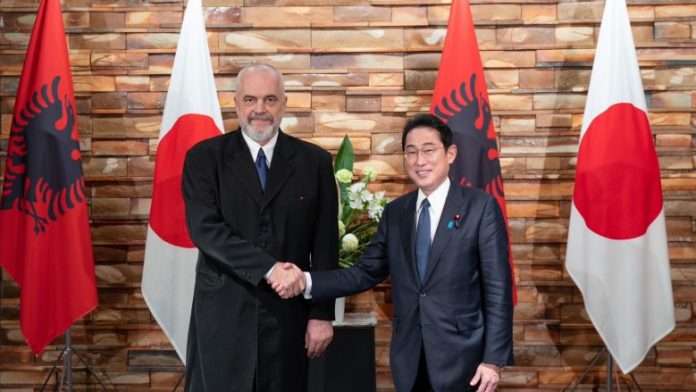 aa56ef92-d1fb-47ce-a0c2-49f8f1771378-780x439