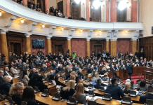 Kuvendi i Serbisë diskuton për Kosovën