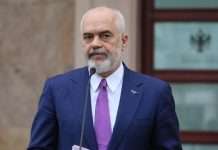 Rama e nis ditën me urim për 8 Marsin, njofton mbështetjen për nënat e papuna me mbi tre fëmijë