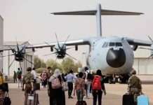 Avioni qëllohet në mes të armëpushimit në Sudan