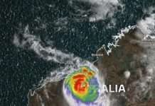 Cikloni i fuqishëm godet Australinë, shpejtësia e erës arriti 218 km në orë
