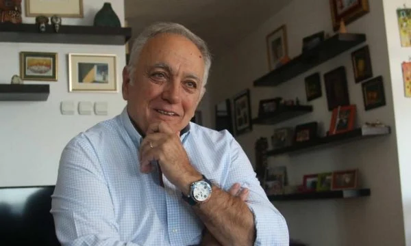 DEFB973E-ACC0-4B4F-AB87-E500A3B2F2FE