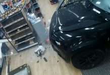 Ish-futbollisti i Anglisë piu 10 birra dhe i hyri me veturë një marketi