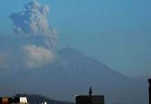 12 shpërthime në 24 orë në vullkanin Popocatepetl në Meksikë