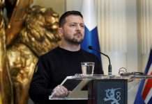 Zelensky i Ukrainës në një vizitë befasuese në Mbretërinë e Bashkuar