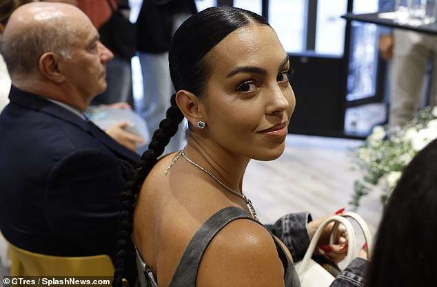 71878493-12170757-image-a-6_1686160863526