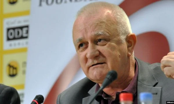 B3E08918-E6D5-4D5A-BACF-D50D1E130DEB