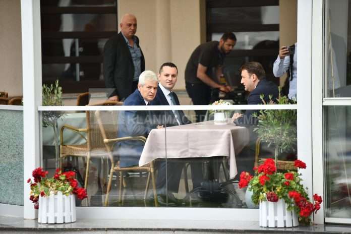 Photo_1686818324931-scaled