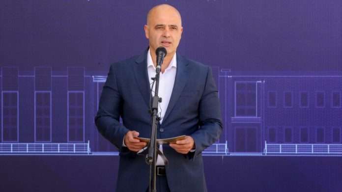 BF7ACD53-31E2-40A0-B0B7-B617E04AD730