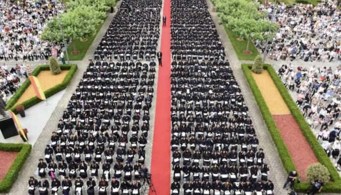 F0B29954-8CB3-4094-9990-41B415B5AE2B