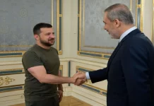 Zelensky takim me ministrin e Jashtëm turk, në fokus marrëveshja e grurit