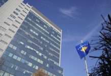 Zyrtari i Kosovës nga lista e zezë amerikane përjashtohet nga shërbimi civil