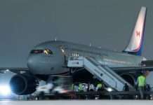 Shkak aeroplani, Trudeau dhe i gjithë delegacioni i tij janë detyruar të zgjasin qëndrimin e tyre në Nju Delhi të Indisë