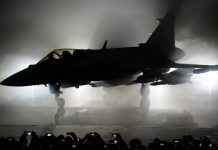 Aeroplani luftarak suedez që mund të bëjë ndryshimin në luftën në Ukrainë