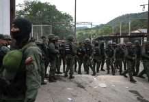 Venezuela rimerr kontrollin e burgut, e kontrollonin të burgosurit me vite