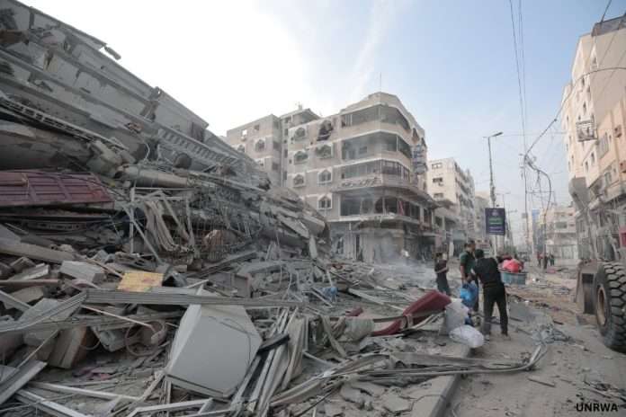 BF192E0C-7E80-405E-ADE3-CB5A6ADE5E13